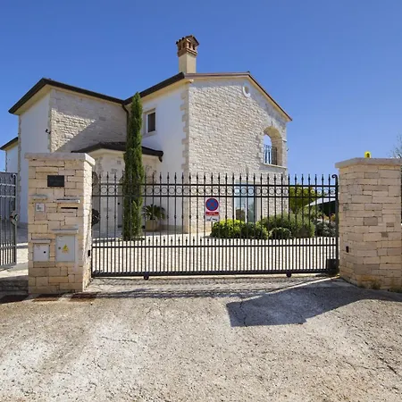 Mason With Heated Pool And Mini Wellness Villa Rovinjsko Selo