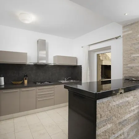 Mason With Heated Pool And Mini Wellness Rovinjsko Selo