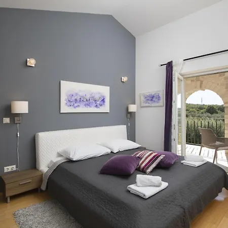 Mason With Heated Pool And Mini Wellness *