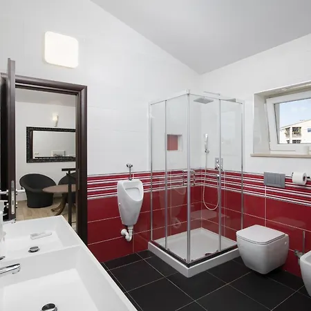 Mason With Heated Pool And Mini Wellness Villa