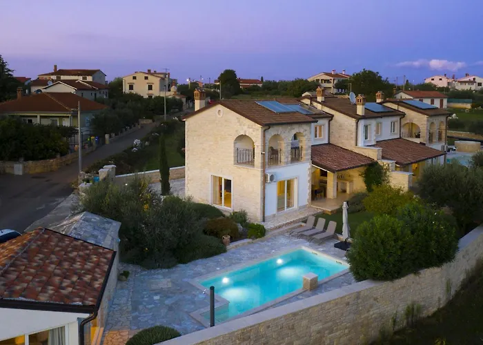 Mason With Heated Pool And Mini Wellness *