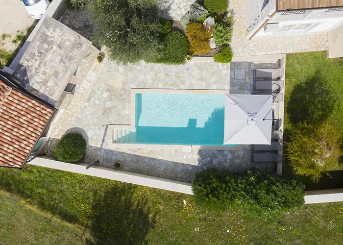 Villa Mason With Heated Pool And Mini Wellness