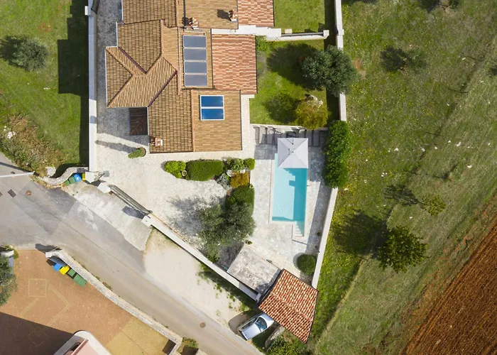 Mason With Heated Pool And Mini Wellness Villa